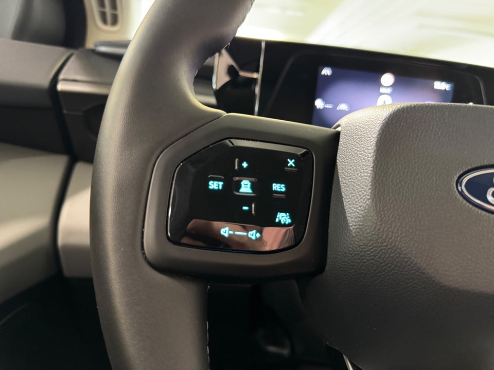 Ford Explorer 82 Select Extended Range 5d