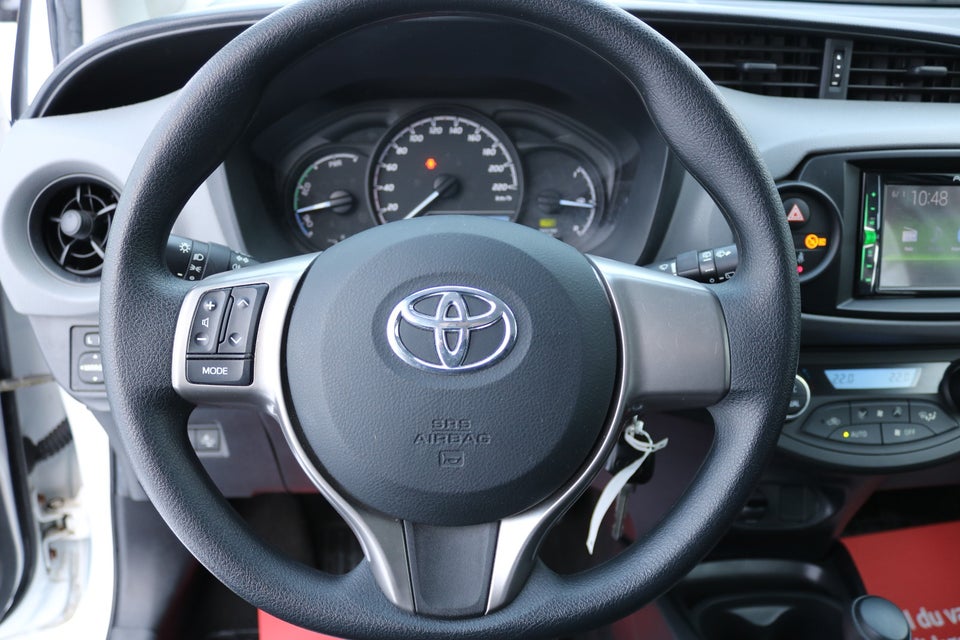 Toyota Yaris 1,5 Hybrid H1 e-CVT 5d