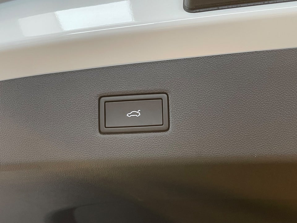 Ford Explorer 82 Select Extended Range 5d