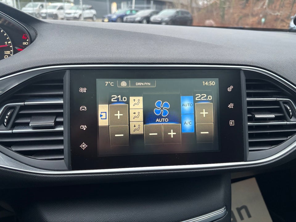 Peugeot 308 2,0 BlueHDi 150 Allure Sky SW EAT6 5d