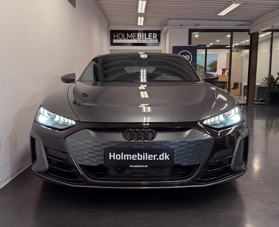 Audi e-tron GT quattro 4d