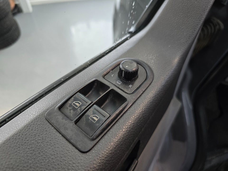 VW Transporter 2,0 TDi 140 Kassevogn DSG kort