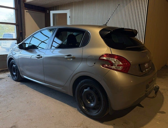 Peugeot 208 1,6 BlueHDi 100 Active 5d