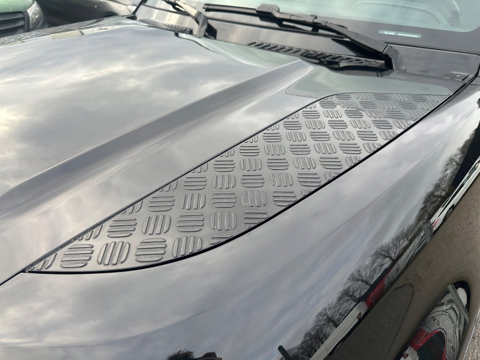 Land Rover Defender 90 3,0 D250 Hard Top X-Dynamic SE aut. Van 3d