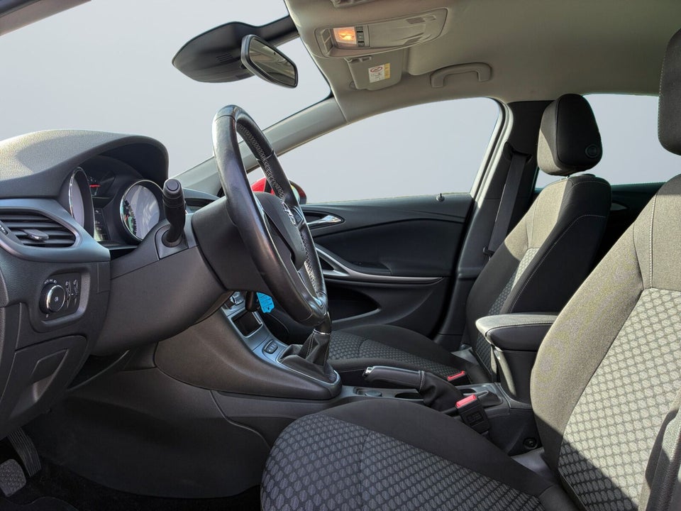 Opel Astra 1,0 T 105 Enjoy 5d