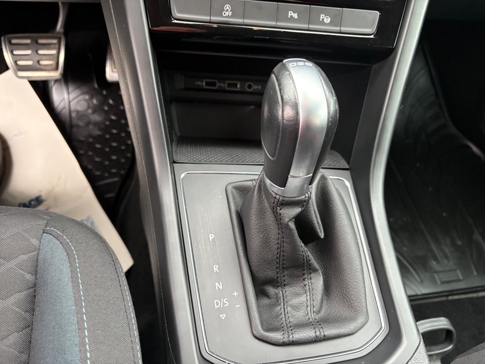 VW Touran 1,6 TDi 115 IQ.Drive 7prs 5d