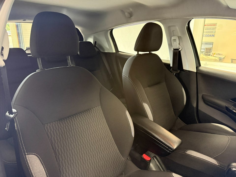 Peugeot 208 1,6 BlueHDi 100 Active 5d