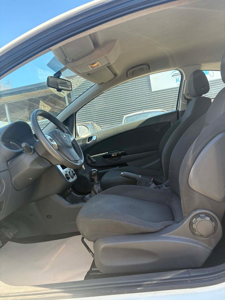 Opel Corsa 1,0 12V Enjoy 3d