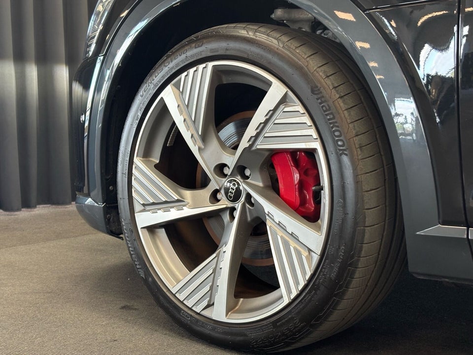 Audi Q8 e-tron 50 Prestige quattro 5d