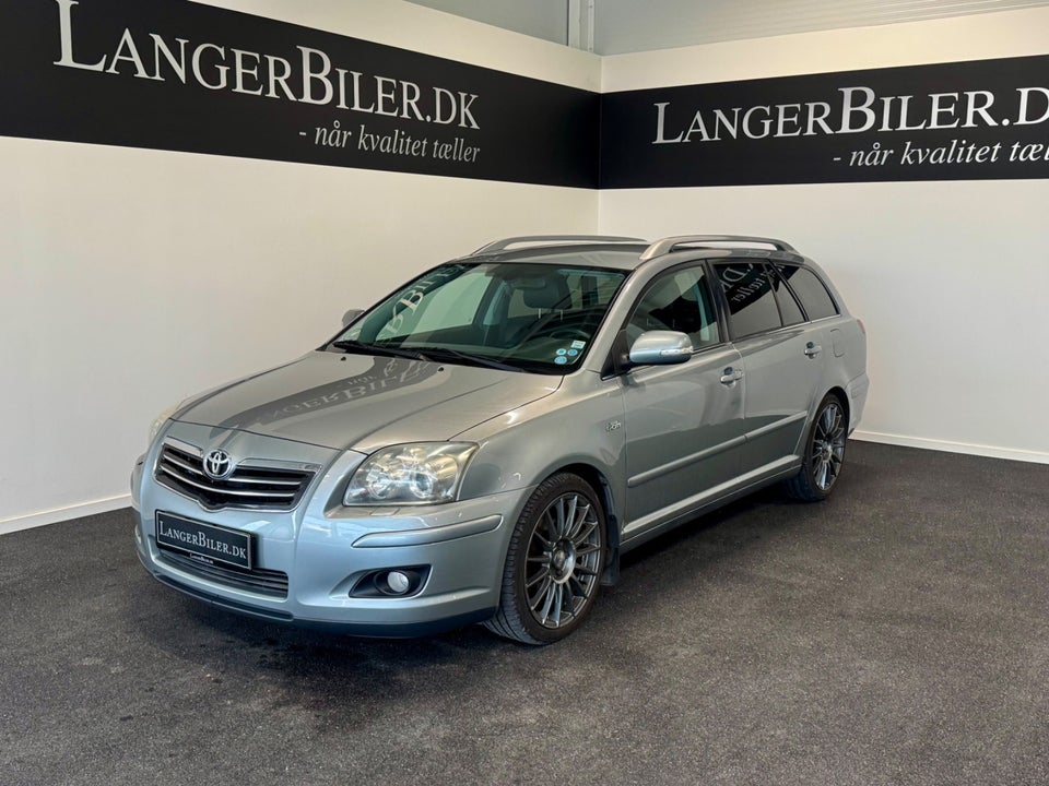 Toyota Avensis 2,2 D-CAT 177 Executive stc. 5d