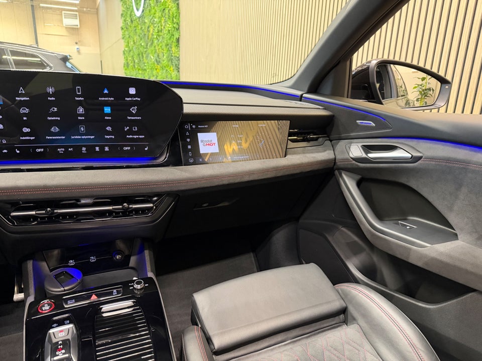 Audi SQ6 e-tron quattro 5d