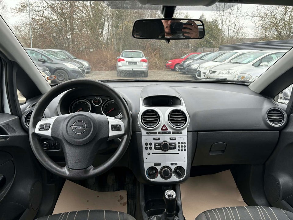 Opel Corsa 1,0 12V Edition 5d