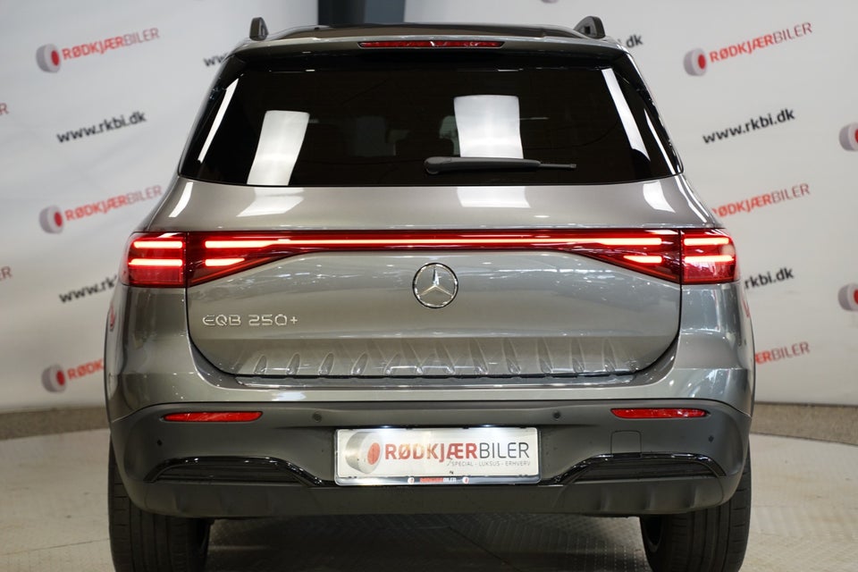 Mercedes EQB250+ AMG Line 7prs 5d