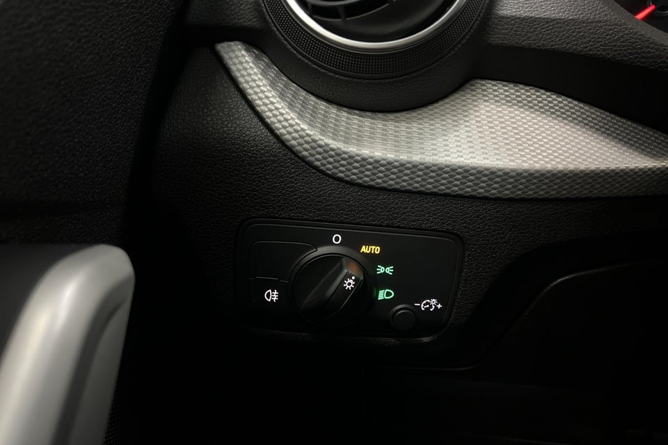 Audi Q2 35 TFSi Prestige S-tr. 5d