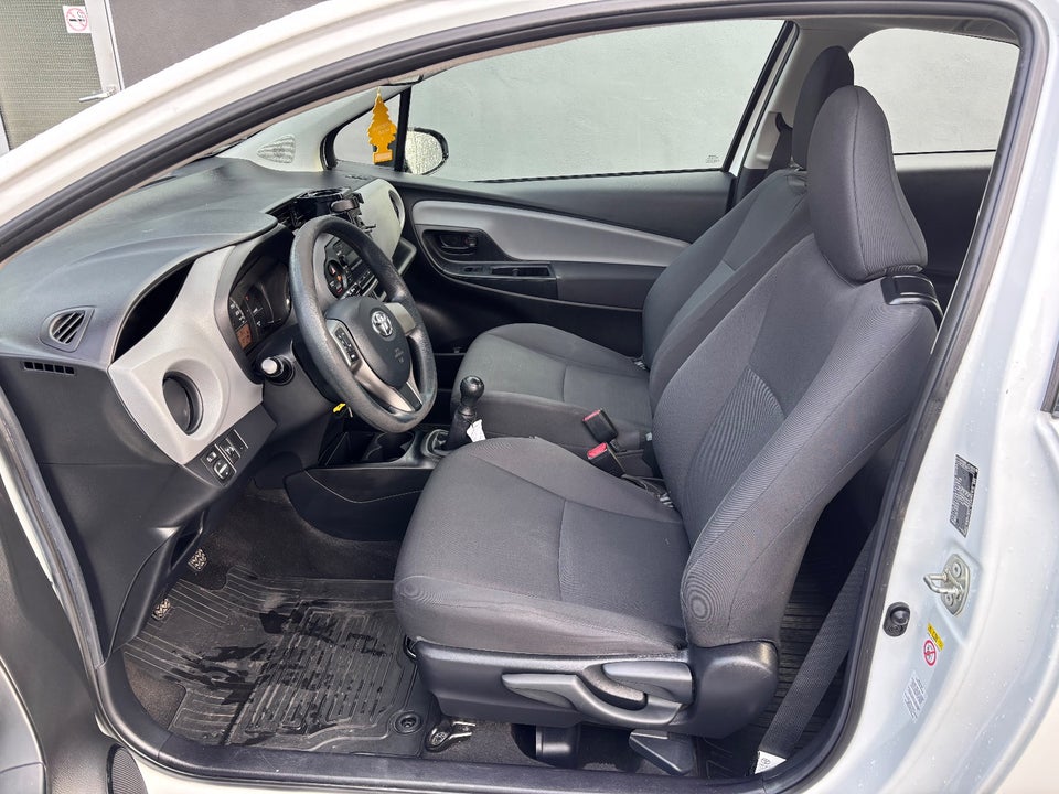 Toyota Yaris 1,0 VVT-i T1 3d