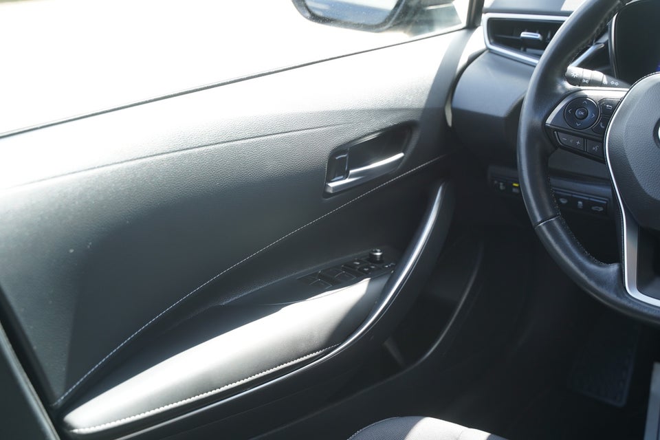 Toyota Corolla 1,2 Active Smart Touring Sports MDS 5d