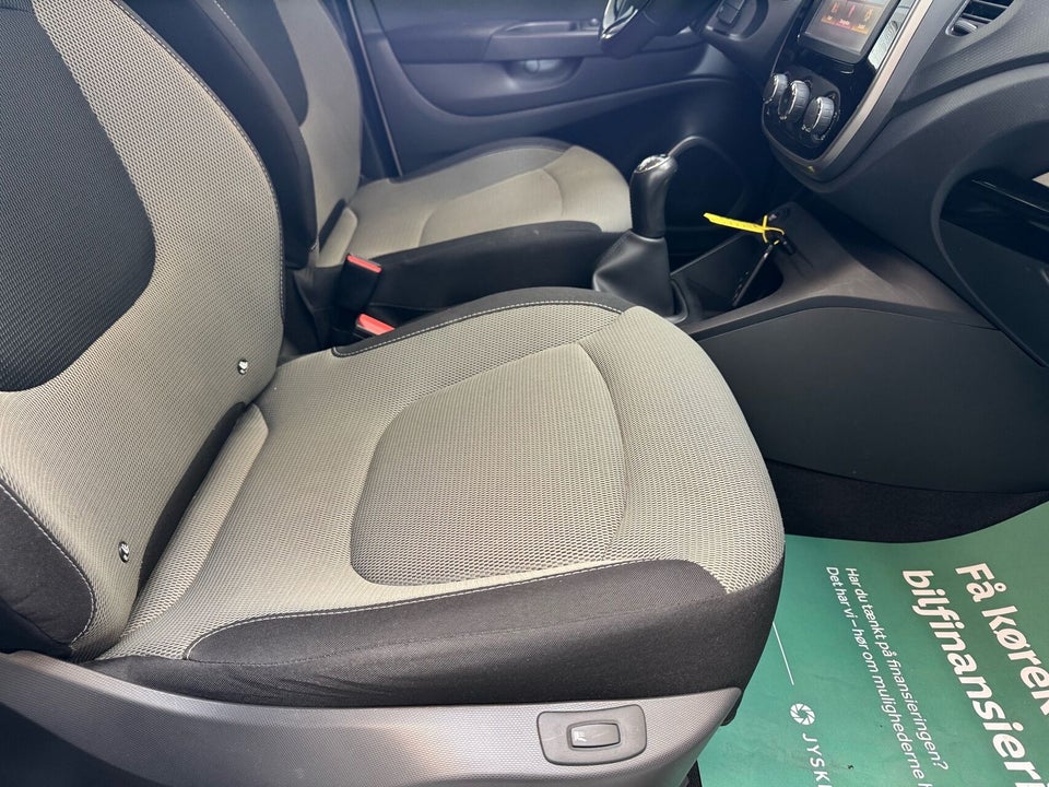 Renault Captur 0,9 TCe 90 Expression Navi Style 5d