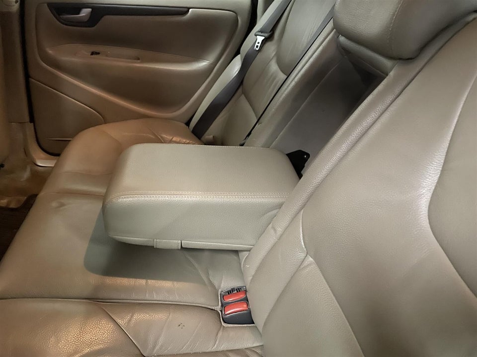 Volvo V70 2,4 140 5d