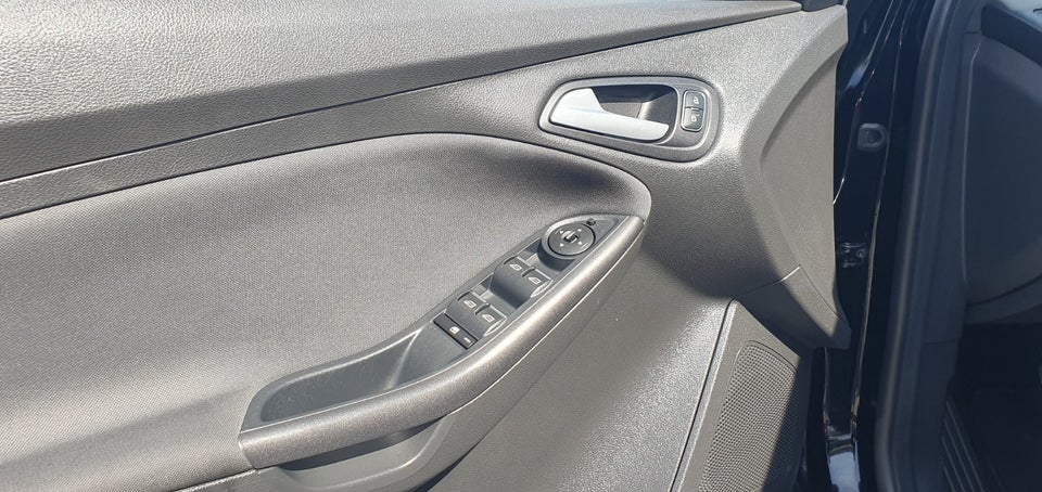 Ford Focus 1,0 SCTi 140 ST-Line stc. 5d
