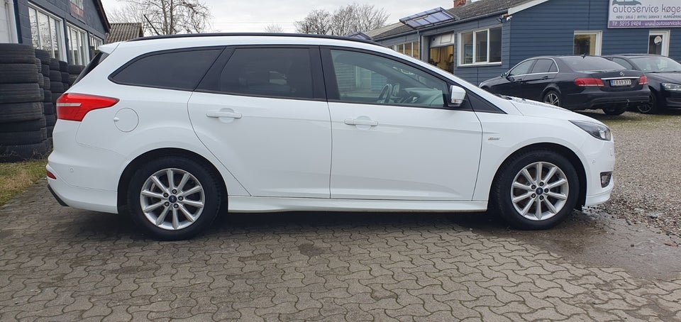 Ford Focus 1,5 SCTi 150 ST-Line stc. 5d