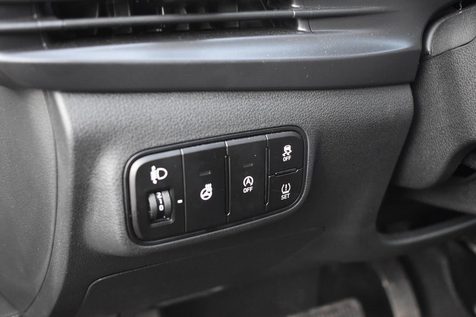 Hyundai i20 1,0 T-GDi Essential DCT 5d