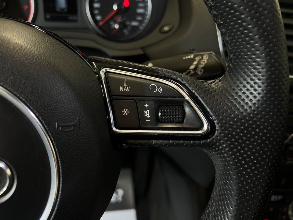 Audi Q3 2,0 TFSi 211 quattro S-tr. 5d