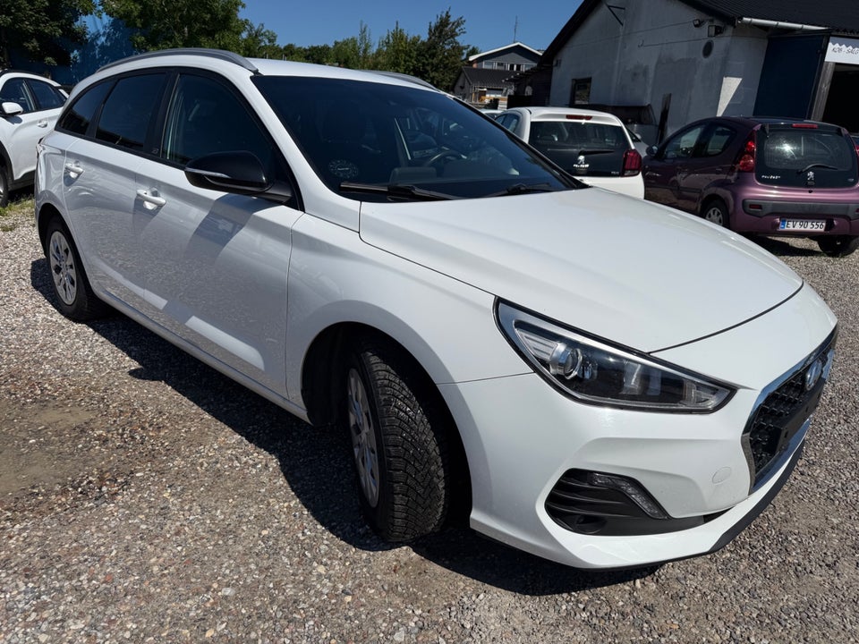 Hyundai i30 1,0 T-GDi Go! stc. 5d