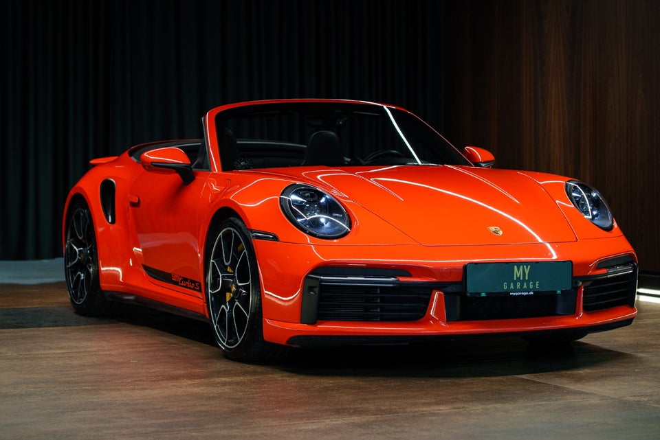 Porsche 911 Turbo S 3,8 Cabriolet PDK 2d
