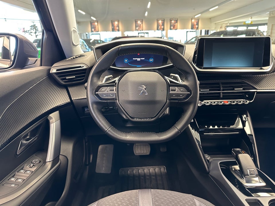 Peugeot 2008 1,5 BlueHDi 130 Allure EAT8 5d