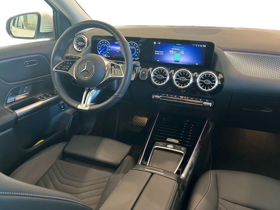 Mercedes EQA300 Progressive Advance 4Matic 5d