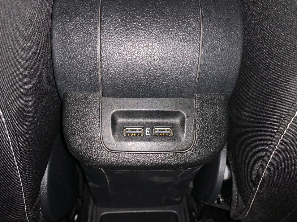 Skoda Fabia 1,0 TSi 110 Ambition Combi DSG 5d