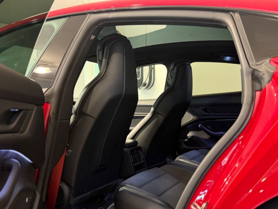 Porsche Taycan 4S Performance+ 4d