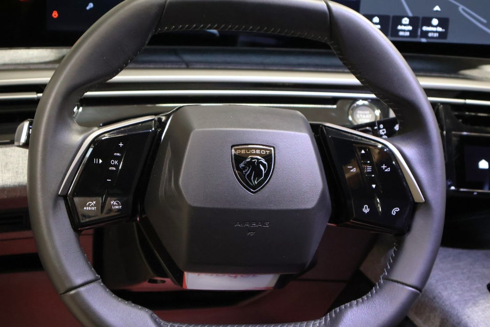 Peugeot e-5008 77 Allure Pack 7prs 5d