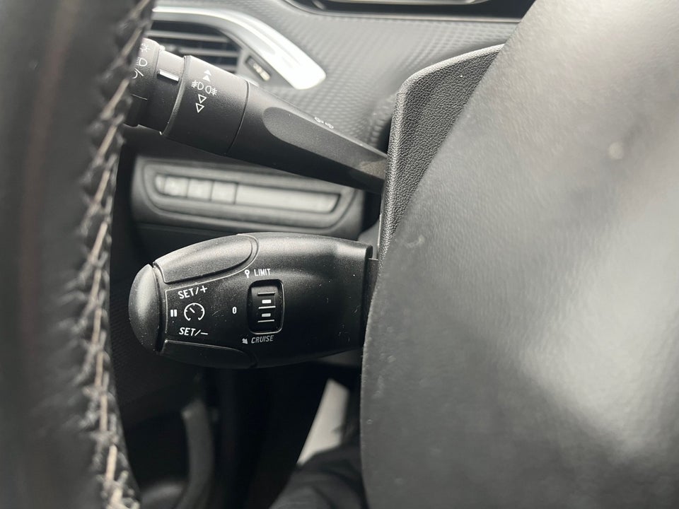 Peugeot 208 1,6 BlueHDi 100 Allure 5d