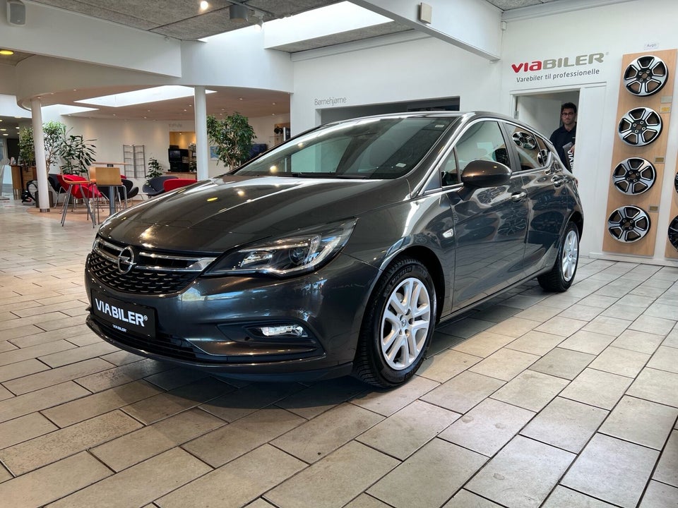 Opel Astra 1,0 T 105 Enjoy 5d