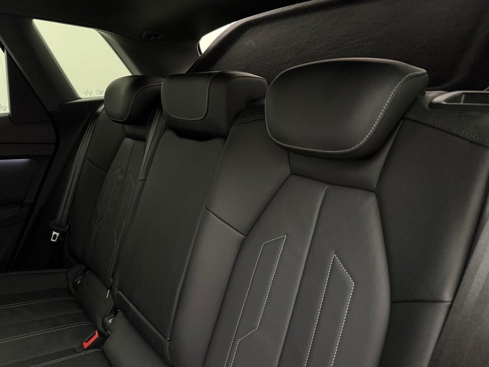 Audi Q4 e-tron 40 Attitude 5d