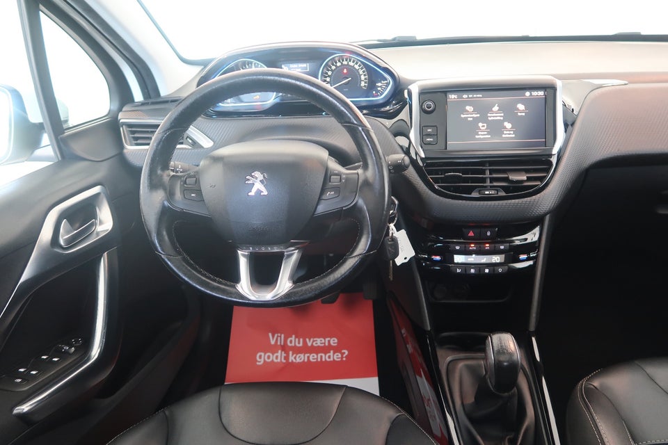 Peugeot 2008 1,6 BlueHDi 100 Selection Sky 5d