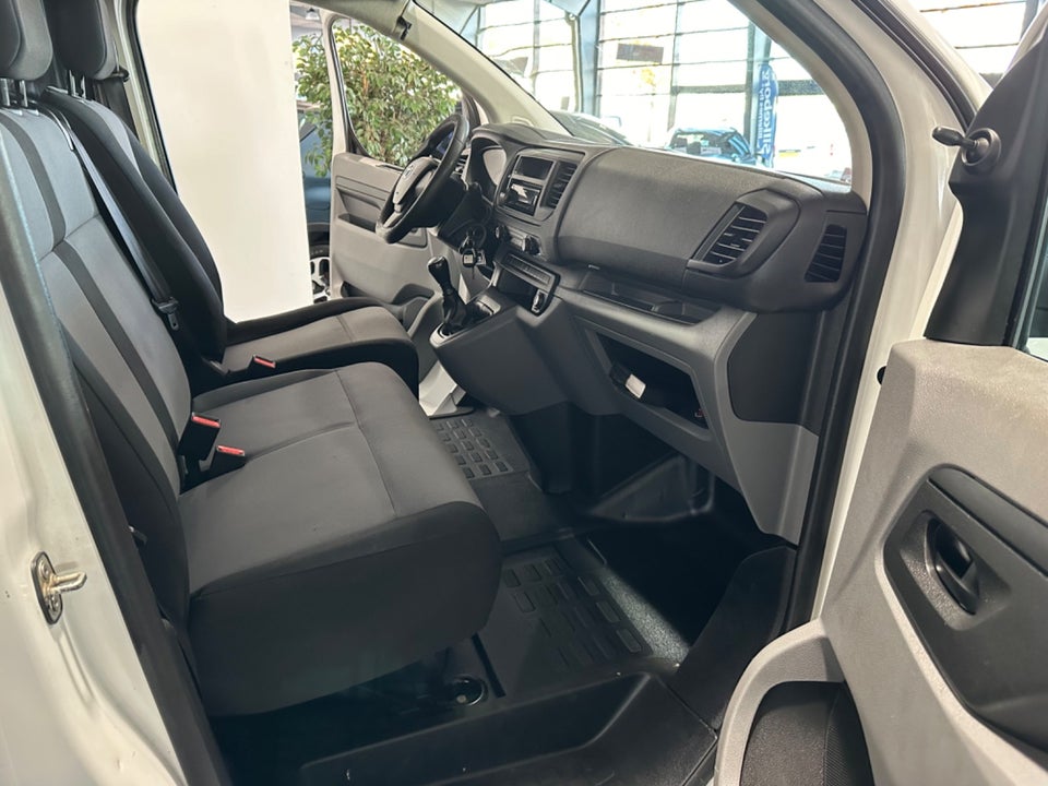 Toyota ProAce 1,6 D 95 Compact Base 5d