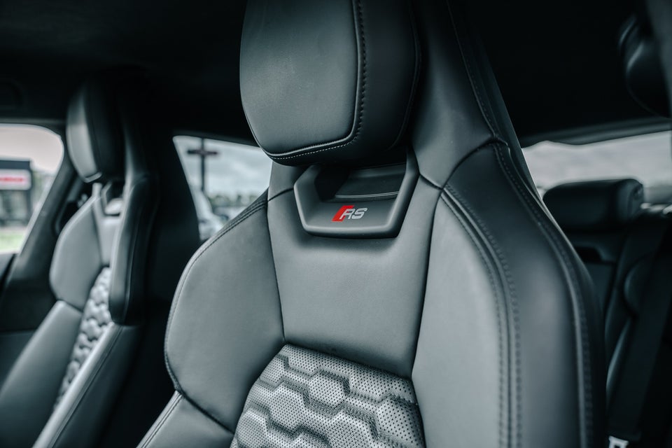 Audi RS e-tron GT quattro 4d