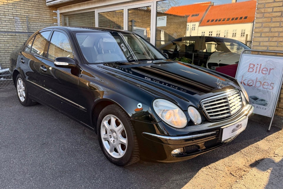 Mercedes E240 2,6 Elegance aut. 4d