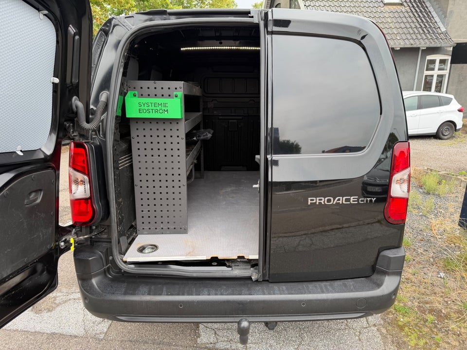 Toyota ProAce City 1,5 D 102 Long Comfort Master