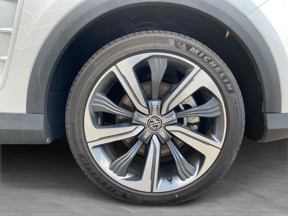 MG Marvel R Luxury 5d