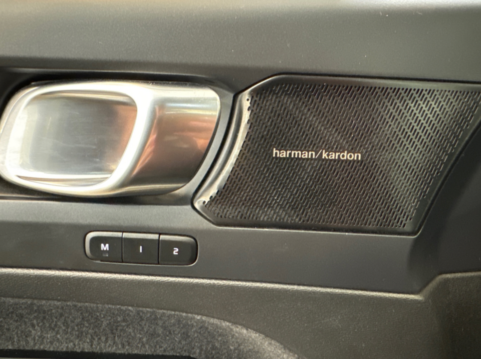 Volvo XC40 P6 ReCharge Pro 5d