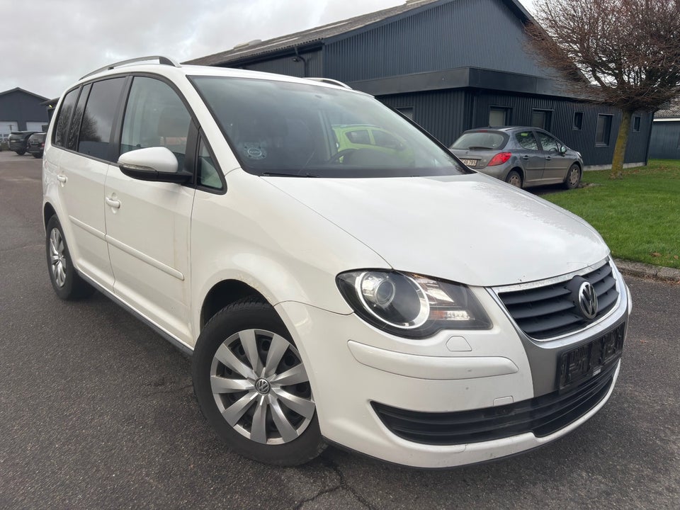 VW Touran 2,0 TDi 140 Comfortline BMT Van 5d