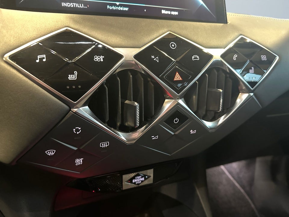 DS DS 3 CrossBack 50 E-Tense Chic 5d