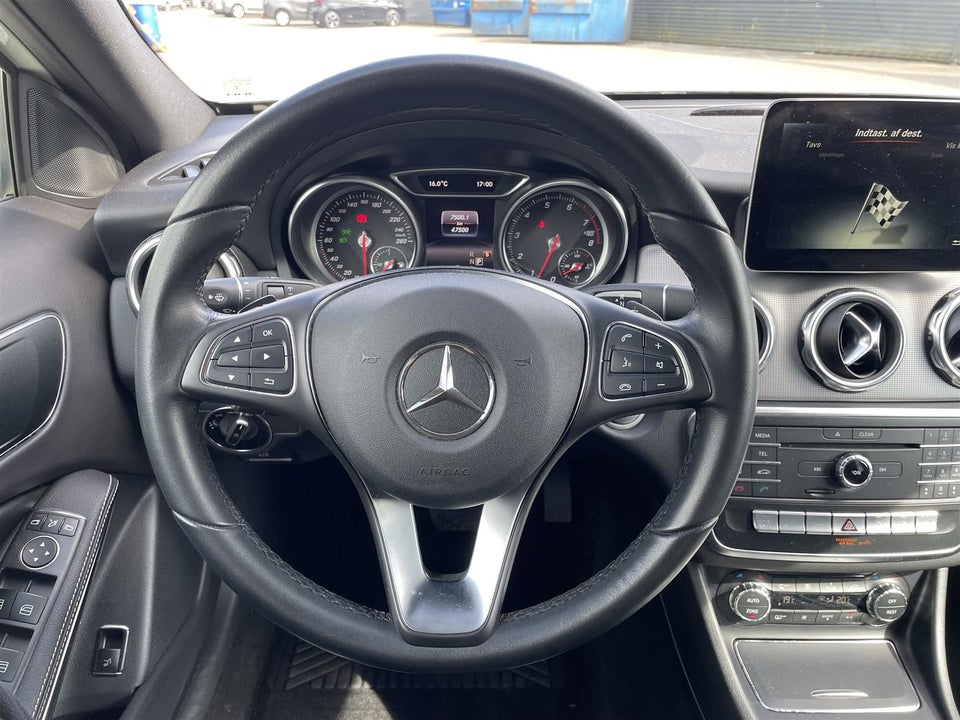 Mercedes GLA250 2,0 aut. 5d