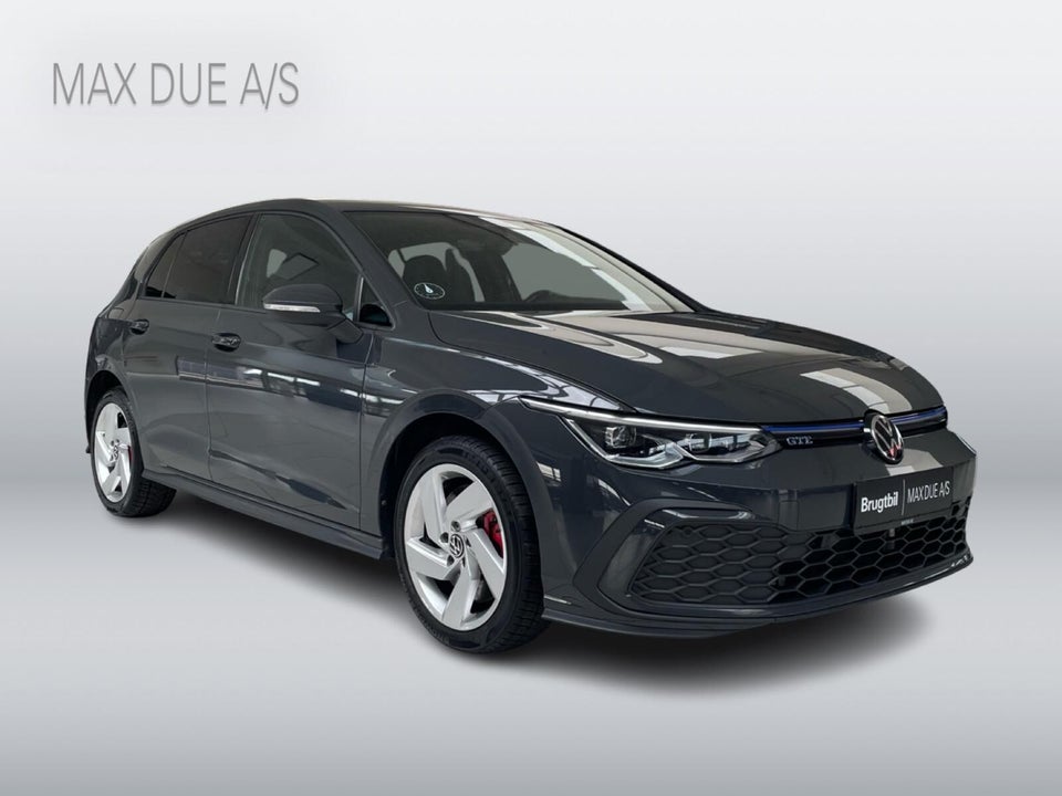 VW Golf VIII 1,4 GTE DSG 5d