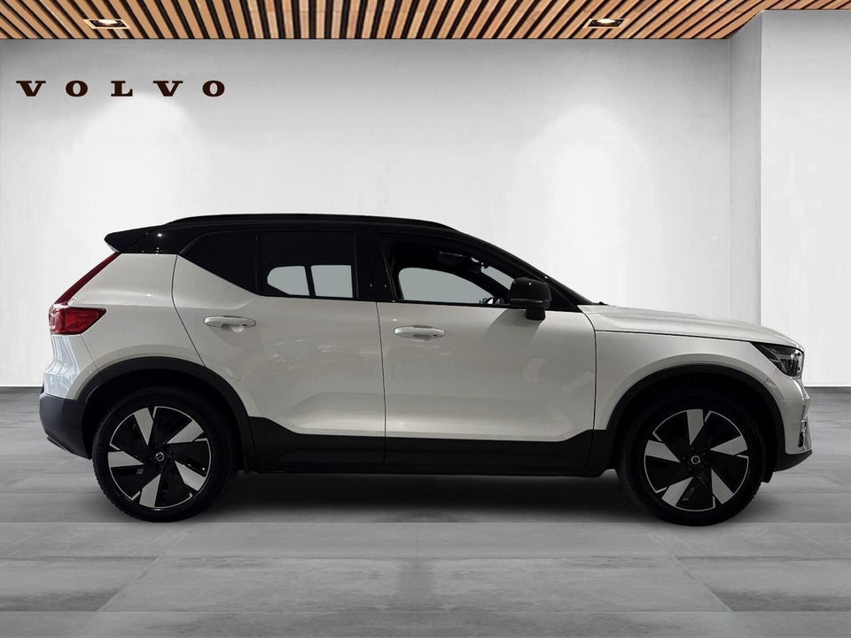 Volvo XC40 ReCharge Extended Range Plus 5d