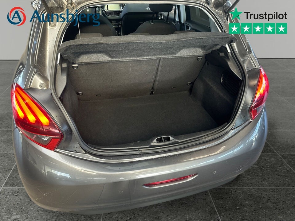 Peugeot 208 1,5 BlueHDi 100 Privé 5d