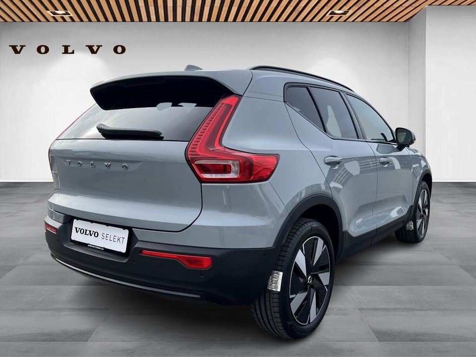 Volvo EX40 Extended Range Plus 5d